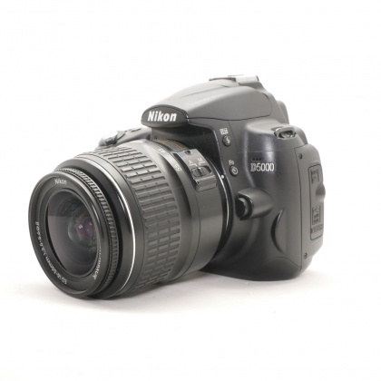 Used Nikon D5000 DSLR with 18-55mm lens