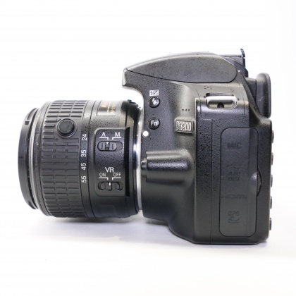 Used Nikon D3200 DSLR with 18-55mm lens Used Nikon D3200 DSLR with 18-55mm lens