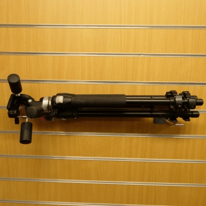 Used Monfrotto 190CLB tripod with 141RC 3 way head Used Monfrotto 190CLB tripod with 141RC 3 way head