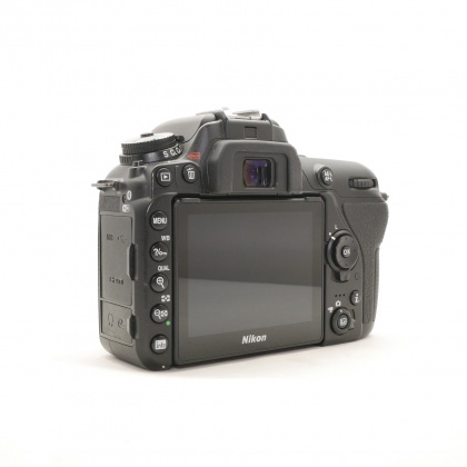 Used Nikon D7500 DSLR body Used Nikon D7500 DSLR body