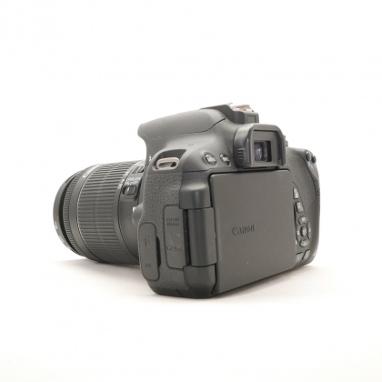 Used Canon EOS 700D DSLR with 18-55mm IS STM lens Used Canon EOS 700D DSLR with 18-55mm IS STM lens
