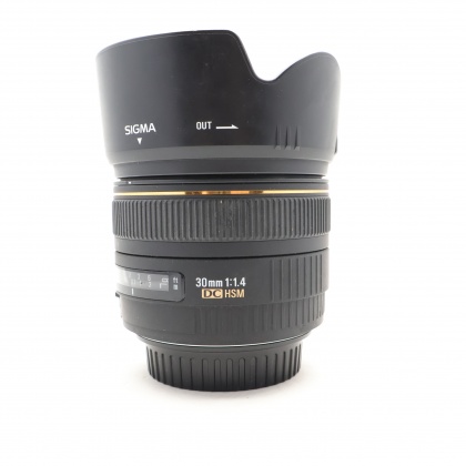Used Sigma 10-20mm f4-5.6 EX DC lens for Canon EOS Used Sigma 10-20mm f4-5.6 EX DC lens for Canon EOS