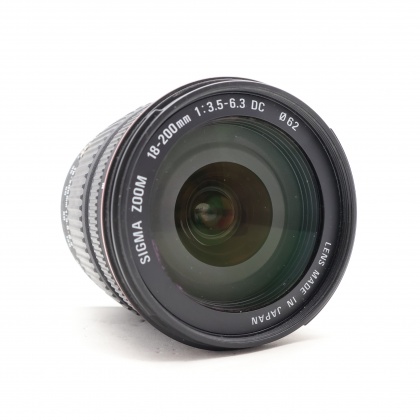 Used Sigma 18-200mm f3.5-6.3 DC lens for Canon EOS