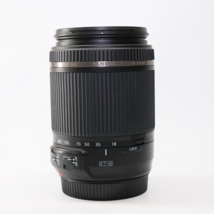 Used Tamron 18-200mm f3.5-6.3 Di II lens for Canon EOS Used Tamron 18-200mm f3.5-6.3 Di II lens for Canon EOS