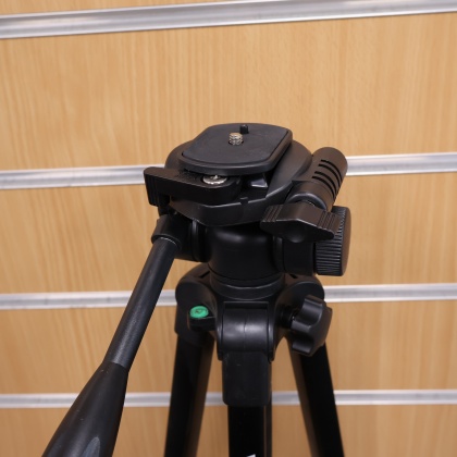 Used Velbon EF-51 Tripod