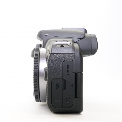 Used Canon EOS R10 Mirrorless camera body Used Canon EOS R10 Mirrorless camera body