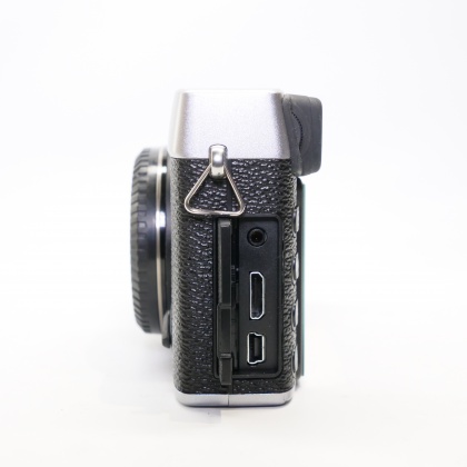 Used Fujifilm X-E1 Mirrorless camera body Used Fujifilm X-E1 Mirrorless camera body
