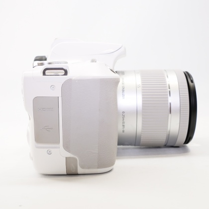 Used Canon EOS 250D DSLR with 18-55mm lens Used Canon EOS 250D DSLR with 18-55mm lens