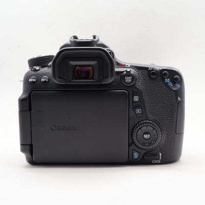 Used Canon EOS 70D DSLR body Used Canon EOS 70D DSLR body