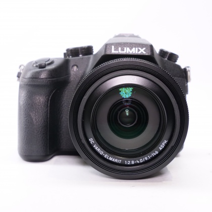 Used Panasonic DMC-FZ1000 bridge camera Used Panasonic DMC-FZ1000 bridge camera