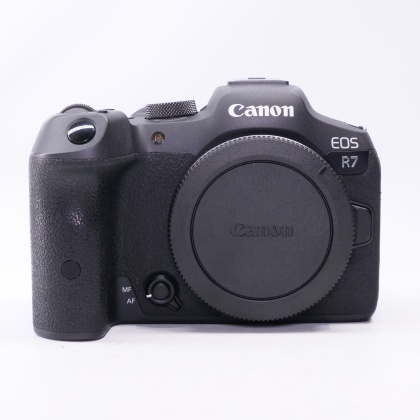 Used Canon EOS R7 Mirrorless camera body Used Canon EOS R7 Mirrorless camera body