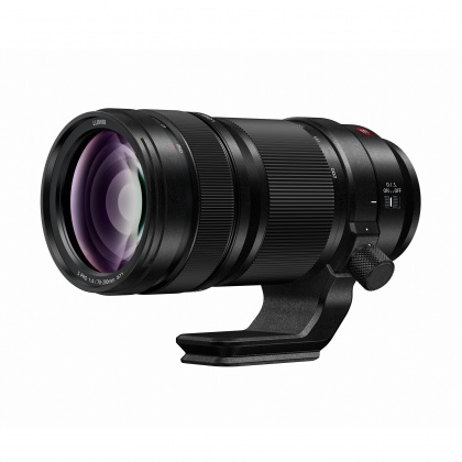 Panasonic Lumix S Pro 70-200mm f4 L-Mount lens