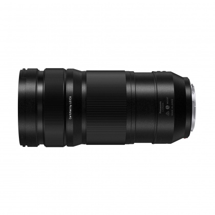 Panasonic Lumix S Pro 70-200mm f4 L-Mount lens