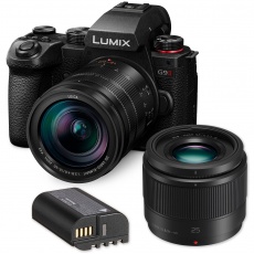 Panasonic Lumix DC-G9II Mirrorless Camera with 12-60mm Leica and 25mm Lenses plus spare battery Panasonic Lumix DC-G9II Mirrorless Camera with 12-60mm Leica and 25mm Lenses plus spare battery