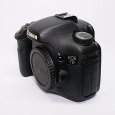 Used Canon EOS 7D DSLR body Used Canon EOS 7D DSLR body