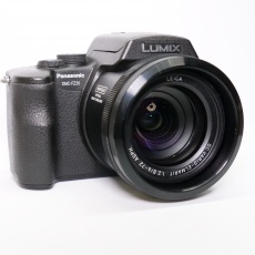 Used Panasonic Lumix FZ20 bridge camera
