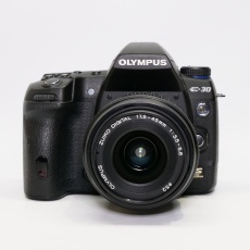 Used Olympus E-30 DSLR with 17.5-45mm lens