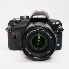 Used Olympus E-410 DSLR with 14-42mm lens