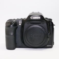 Used Canon EOS 10D DSLR camera body Used Canon EOS 10D DSLR camera body