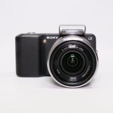Used Sony NEX-3 Mirrorless camera with 18-55mm lens