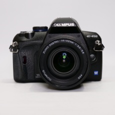 Used Olympus E-450 DSLR with 14-42mm lens