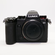 Used Panasonic Lumix S5 Full-frame Mirrorless camera body