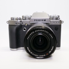 Used Fujifilm X-T3 Mirrorless camera with 18-55mm lens Used Fujifilm X-T3 Mirrorless camera with 18-55mm lens