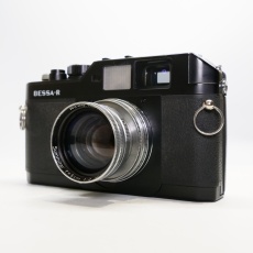 Used Voigtlander Bessa R 35mm film camera with Leica 5cm f2 lens Used Voigtlander Bessa R 35mm film camera with Leica 5cm f2 lens