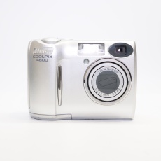 Used Nikon Coolpix 4600 digital compact camera