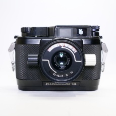 Used Nikon Nikonos III Underwater 35mm camera with YS-60 strobe light