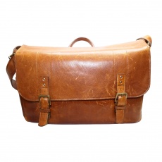 Used Ona Union Street Walnut Leather messenger bag Used Ona Union Street Walnut Leather messenger bag