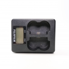 Used Fujifilm BC-W235 Dual Battery Charger for NP-W235 with battery Used Fujifilm BC-W235 Dual Battery Charger for NP-W235 with battery