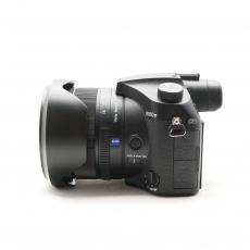 Used Sony Cybershot RX10 Mk IV bridge camera Used Sony Cybershot RX10 Mk IV bridge camera