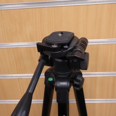 Used Velbon EF-51 Tripod Used Velbon EF-51 Tripod