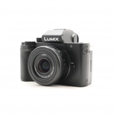 Used Panasonic Lumix DC-G100D Mirrorless Camera with 12-32mm Lens Used Panasonic Lumix DC-G100D Mirrorless Camera with 12-32mm Lens