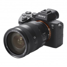 Sony Alpha 7 III Mirrorless Camera with 24-105mm Lens
