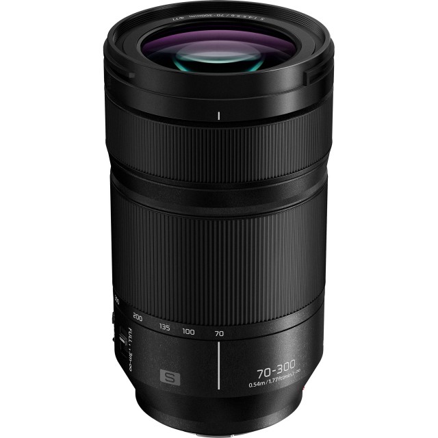 Panasonic Lumix S 70-300mm f4.5-5.6 Macro OIS lens