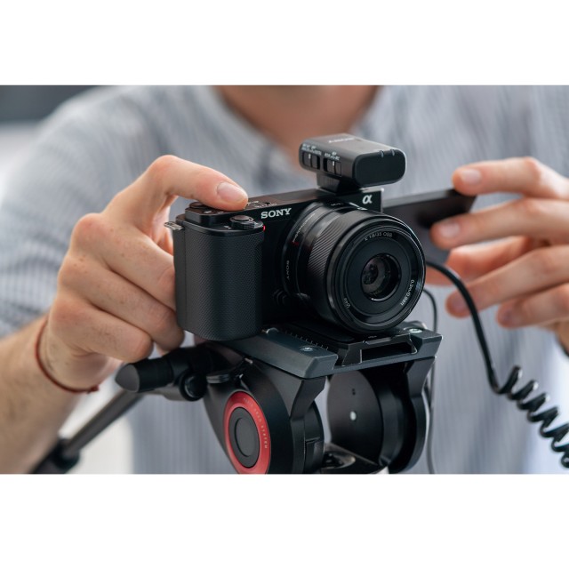 Sony ZV-E10 Interchangeable-lens Vlog Camera body - Castle Cameras