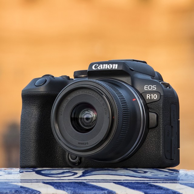 Canon RF-S 18-45mm f4.5-6.3 IS STM lens | £249.00 - Castle Cameras