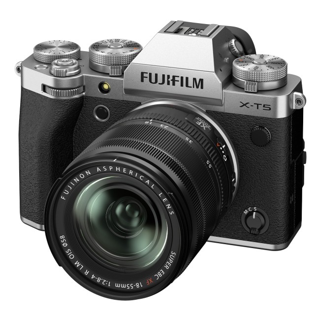 fuji latest mirrorless camera