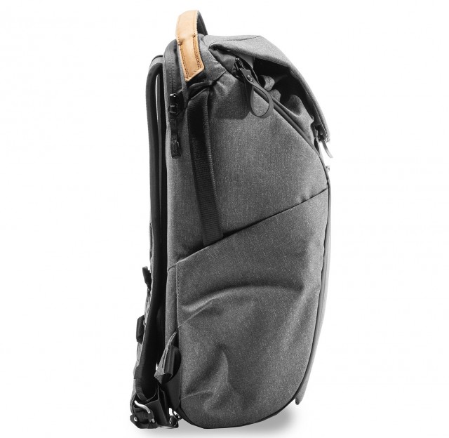 Peak Design Everyday Backpack 20L v2 charcoal Castle Cameras