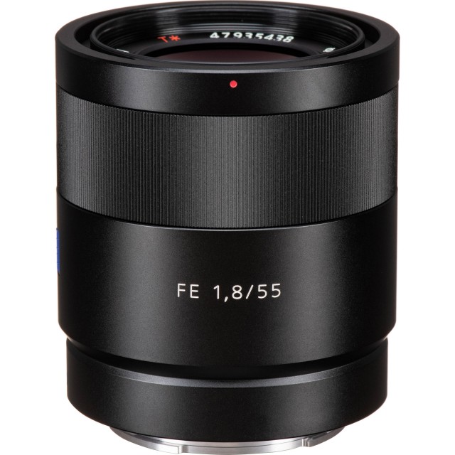 Sony FE 55mm f1.8 Zeiss Sonnar lens