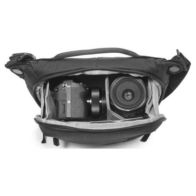 Peak Design Everyday Sling Bag 3L v3, Black Castle Cameras