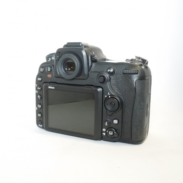 Used Nikon D500 DSLR body 899 Castle Cameras