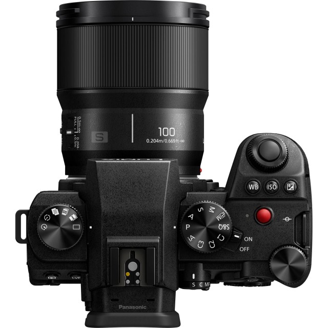 Panasonic Lumix S 100mm f2.8 Macro lens | £849.00 - Castle Cameras