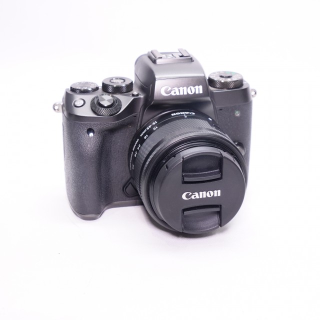 Canon Used Canon EOS M5 Mirrorless camera with 15-45mm lens