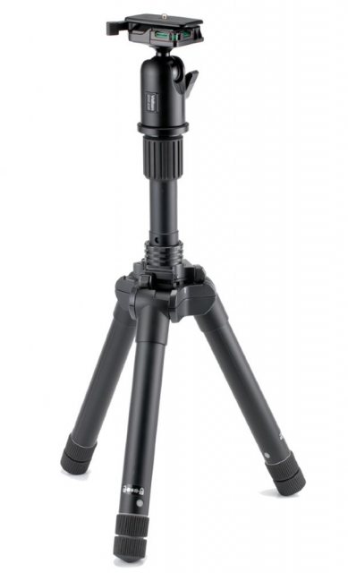 Velbon Velbon Ultrek UT-63D Tripod with QHD63D Ball head and case
