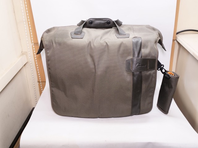 Lowepro Used Lowepro Classified 250AW shoulder bag