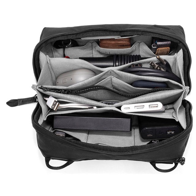 Peak Design Tech Pouch v2, black | £59.90 - Castle Cameras