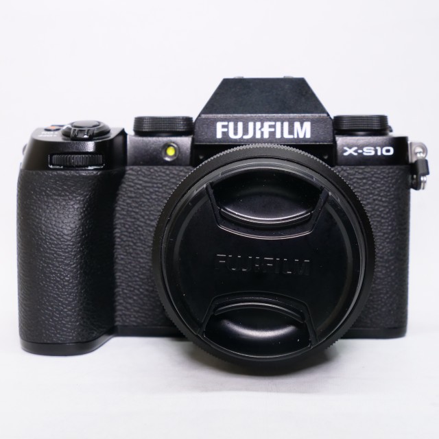 Fujifilm Used Fujifilm X-S10 Mirrorless camera with 15-45mm lens